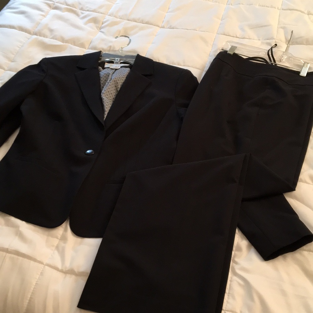 Jones New York pant suit